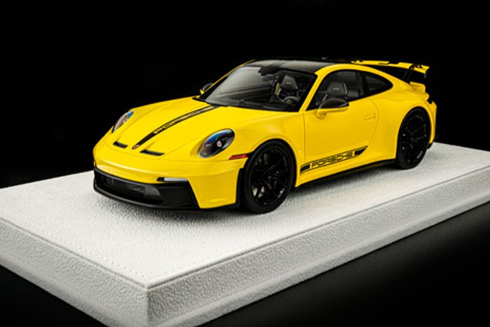 Fuelme 1/64 911 GT3RS イエロー HCI 1:64 Yellow 911 992 GT3 RS Roof Box Sports Model Diecast